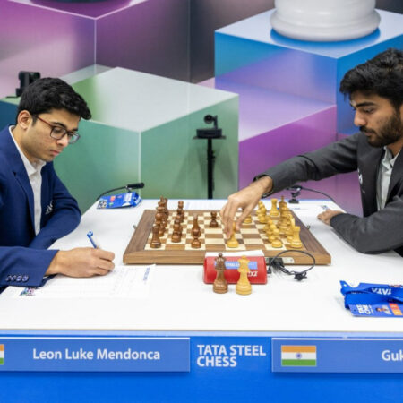 Гукеш сокращает отставание от лидеров в 5 туре Tata Steel Chess