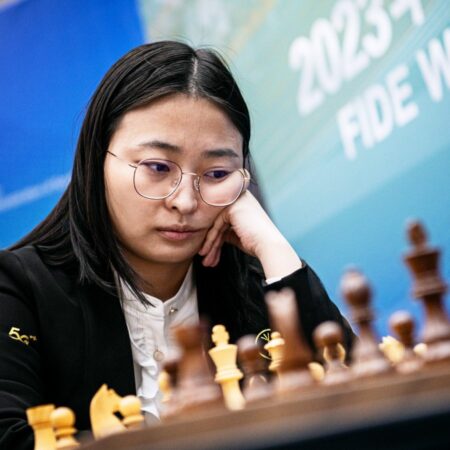 Чемпионат мира по блицу 2024: Карлсен и Непомнящий разделили титул, Цзюй Вэньцзюнь победила среди женщин