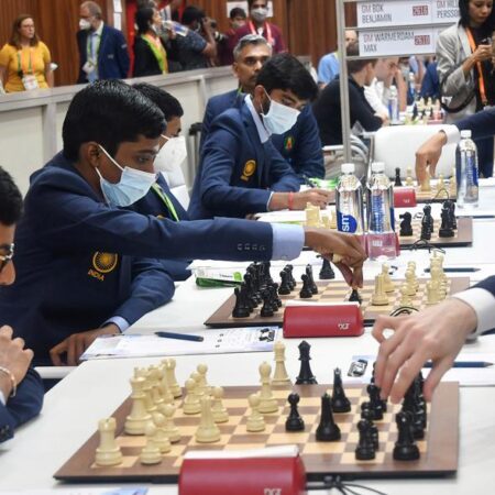 Крупнейшие шахматисты мира стремятся набрать классическую форму на турнире Chennai Grand Masters